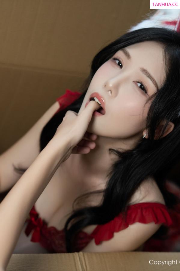 陈若依 抖娘利世 [XiuRen]高清写真图 2024.09.13 No.9156 利世 美腿黑丝第34张图片